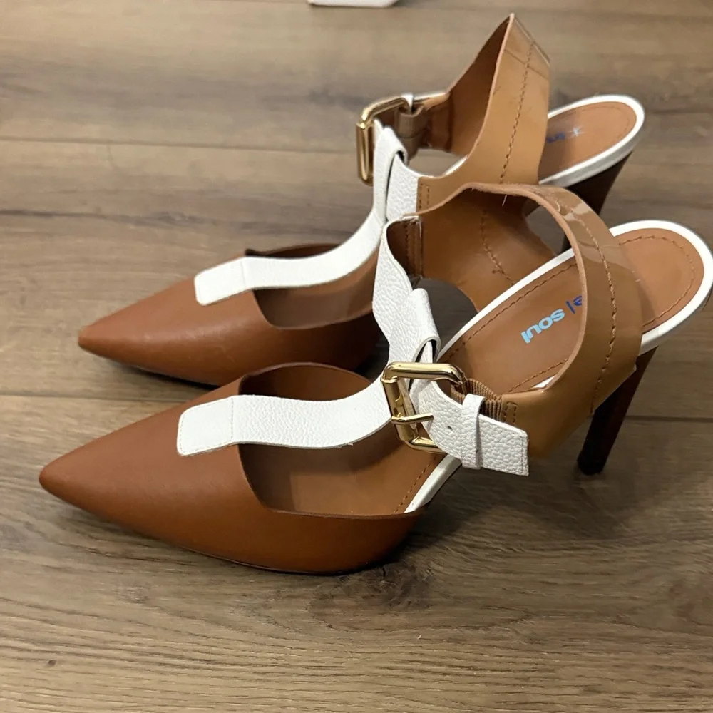 Chic Tan and White Women's Heels - Picture 5 of 9